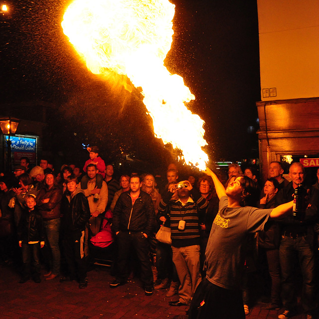 Leidens Ontzet 2012 – Taptoe – Fire breather