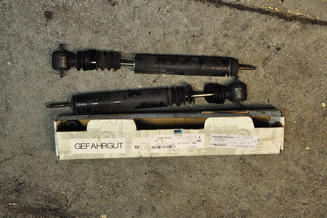 Replaced the rear shock absorbers: old 30-year-old shocks