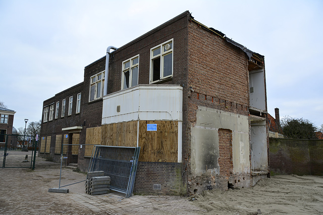 Demolition of the Van der Klaauw Laboratory