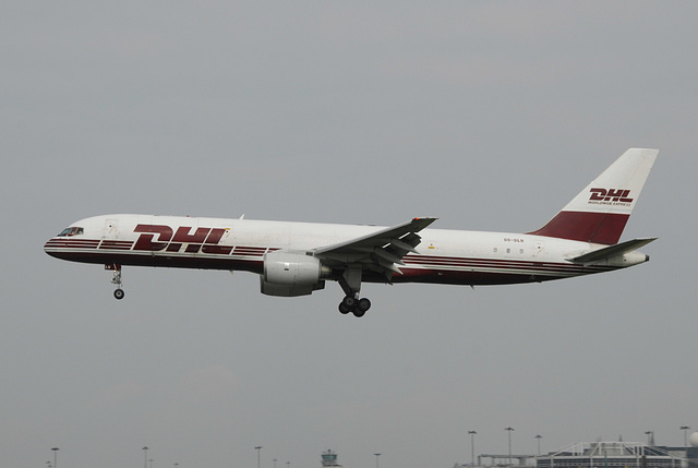 OO-DLN B757-236SF DHL