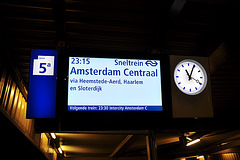 New platform sign at Leiden Central Station