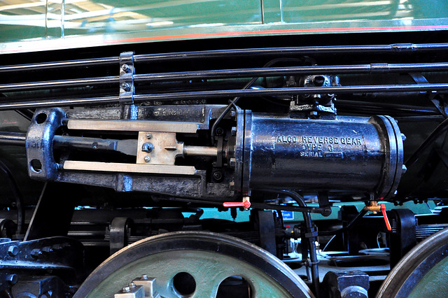 Holiday 2009 – Reverse gear on a steam engine