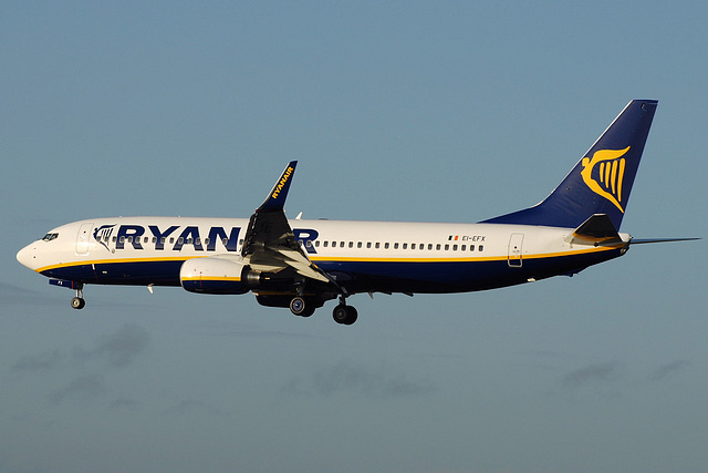 EI-EFX B737-8AS Ryanair