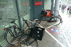 Do not park your bicycles here