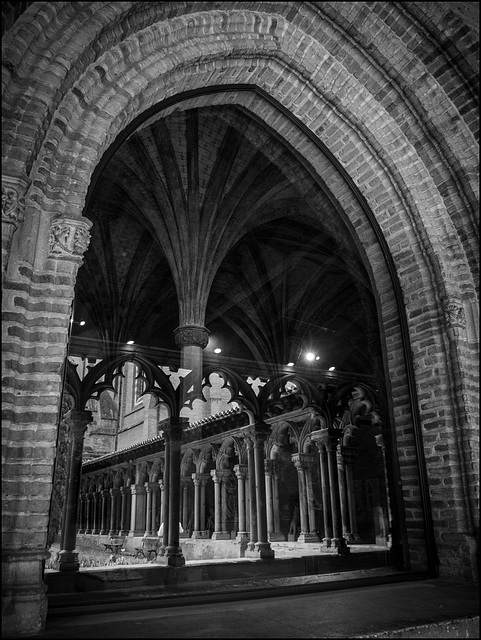 Reflet au cloitre des Augustins