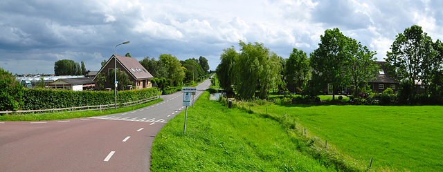 View of the Bentweg near Hazerswoude-Dorp