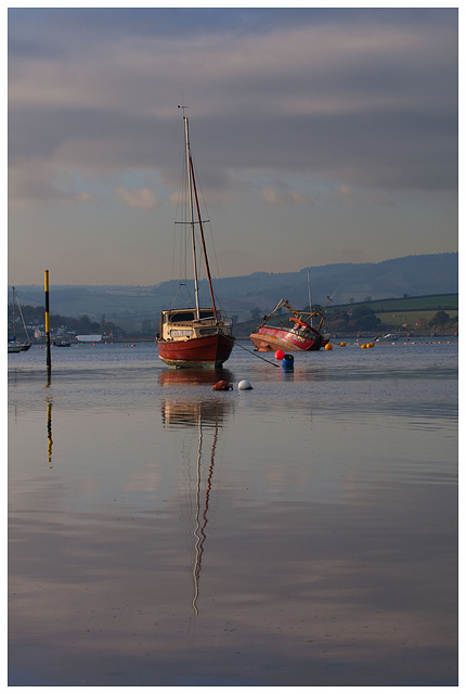 Exmouth..........sailing boat & wreck