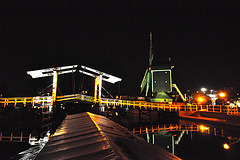 Approaching the Rembrandt Bridge