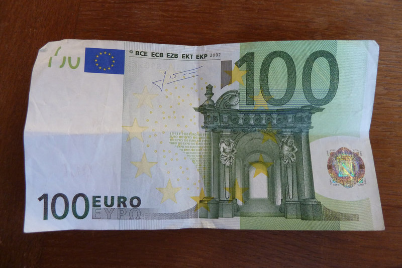 100 euro