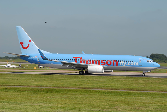 G-FDZA B737-8K5 Thomsonfly