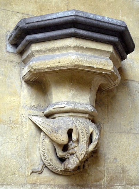 Dragon sconce