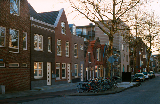 New houses on the Langegracht in Leiden