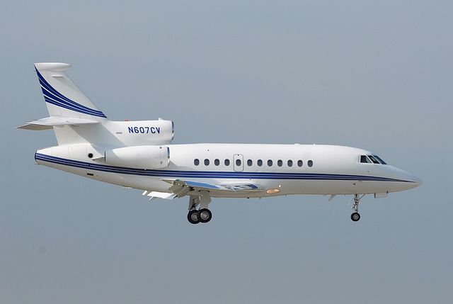 N607CV Falcon 900EX