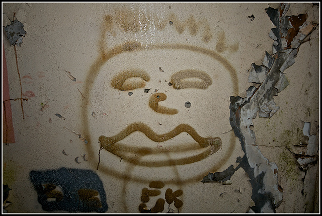 Derelict Hotel/Night Club Nr Hindhead - Graffiti face