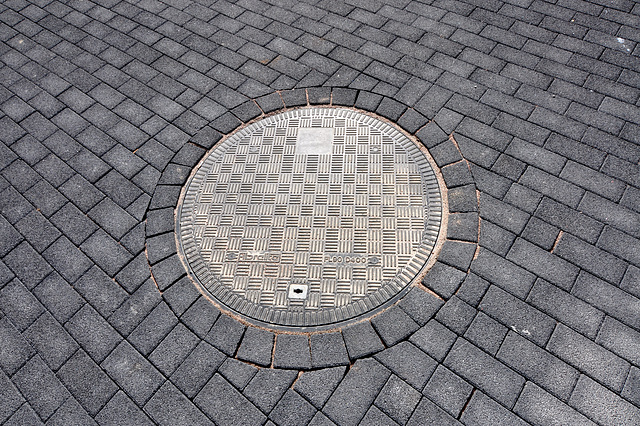 Fibrelite FL90 D400 manhole cover