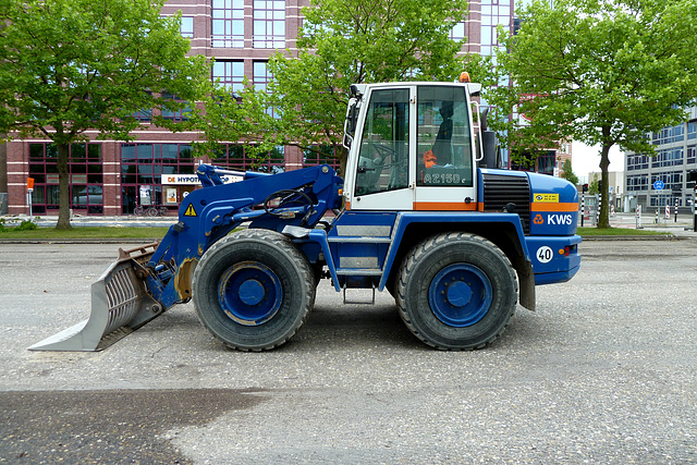 Ahlmann AZ150 Shovel