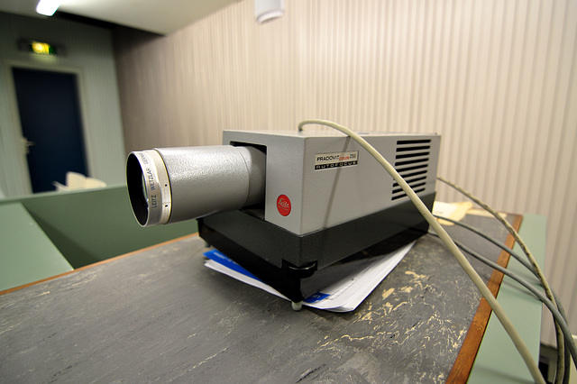 Havinga Lecture hall in the Gorlæus Lab of Leiden University