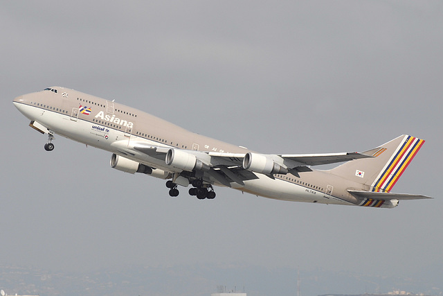 HL7418 B747-48E Asiana Airlines