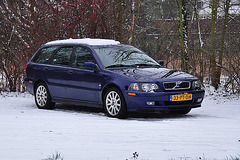 2004 Volvo V40 1.8 in the snow