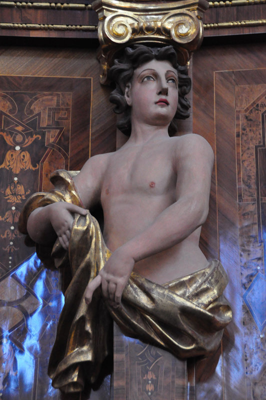 Holiday 2009 – Statue in the cathedral of Trier