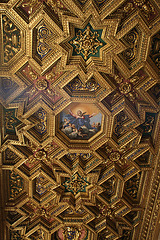 Ceiling detail