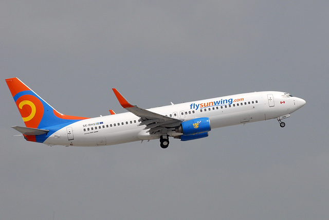 SE-RHS B737-86N Sunwing Airlines