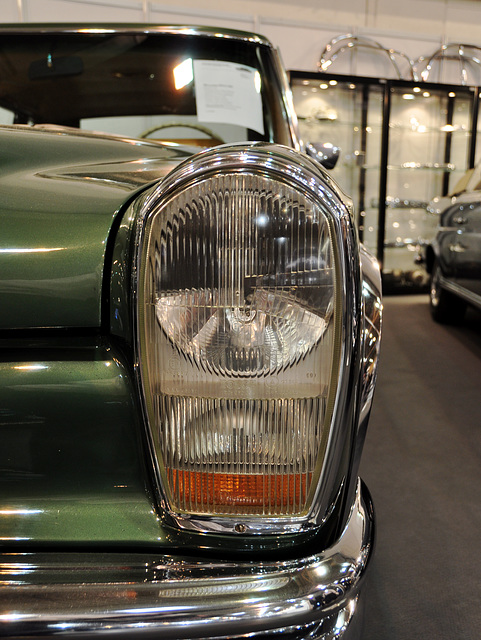 Techno Classica 2011 – headlight