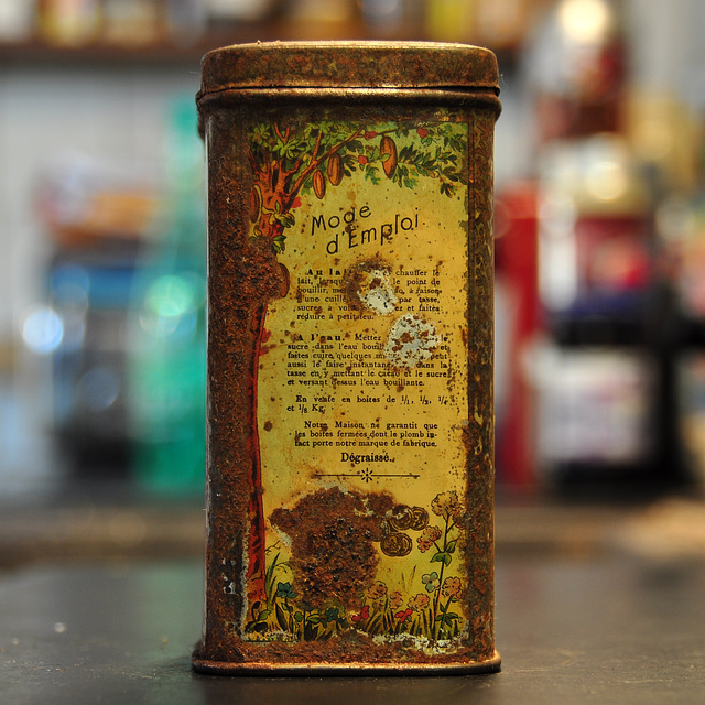 Old tin of Bensdorp Cacao