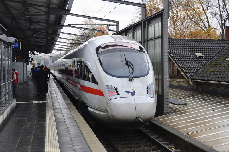 ICE from Århus arriving in Rendsburg