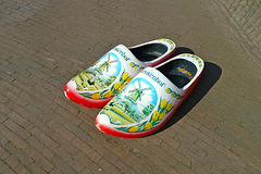 Keukenhof 2012 – Wooden shoes