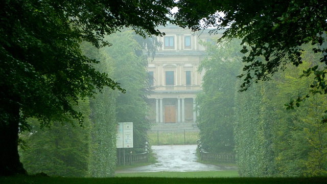 House Elswout in the rain