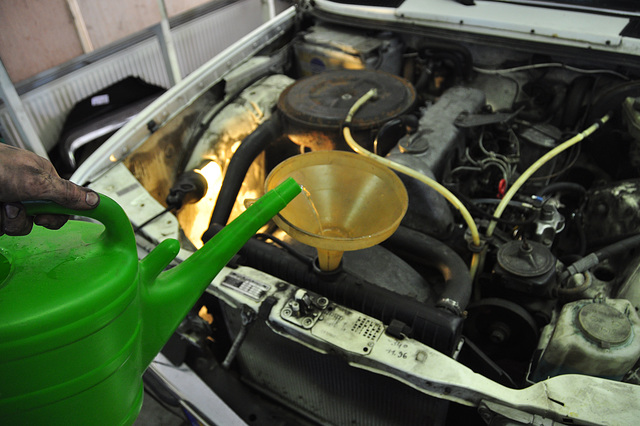 Putting citric acid in the cooling system