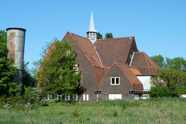 Former church in Velsen-Noord