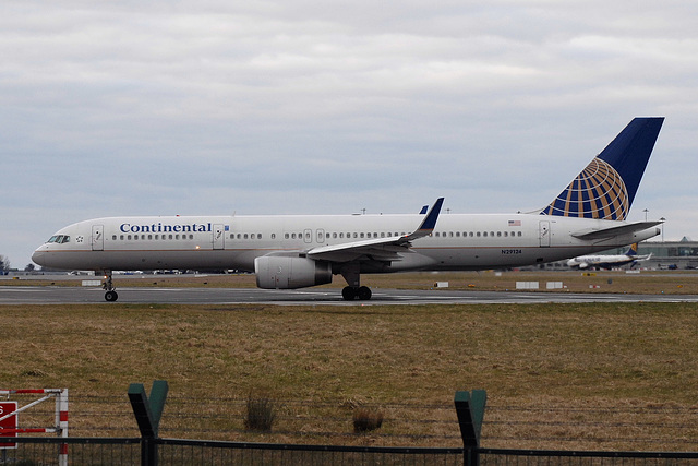 N29124 B757-224 Continental Airlines