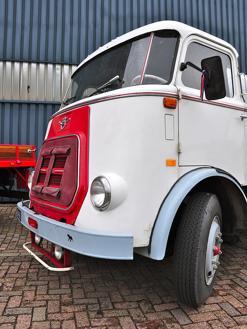 Dordt in Stoom 2012 – 1963 DAF A 1600 DD 425