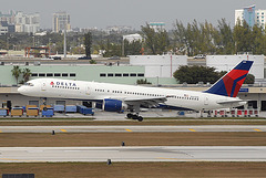 N669DN B757-232 Delta Airlines