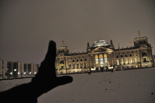 Berlin – Preventing the Reichstag from sliding