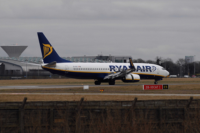 EI-DCI B737-8AS Ryanair