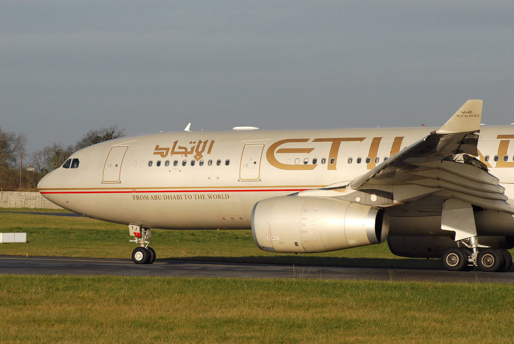 A6-EYJ A330-243 Etihad Airways