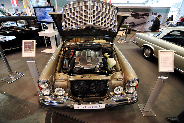Techno Classica 2011 – Modern engine in an old car