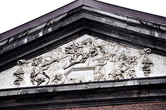 Tympanum of the Student Services Centre of Maastricht University