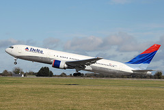 N394DL B767-324ER Delta Airlines