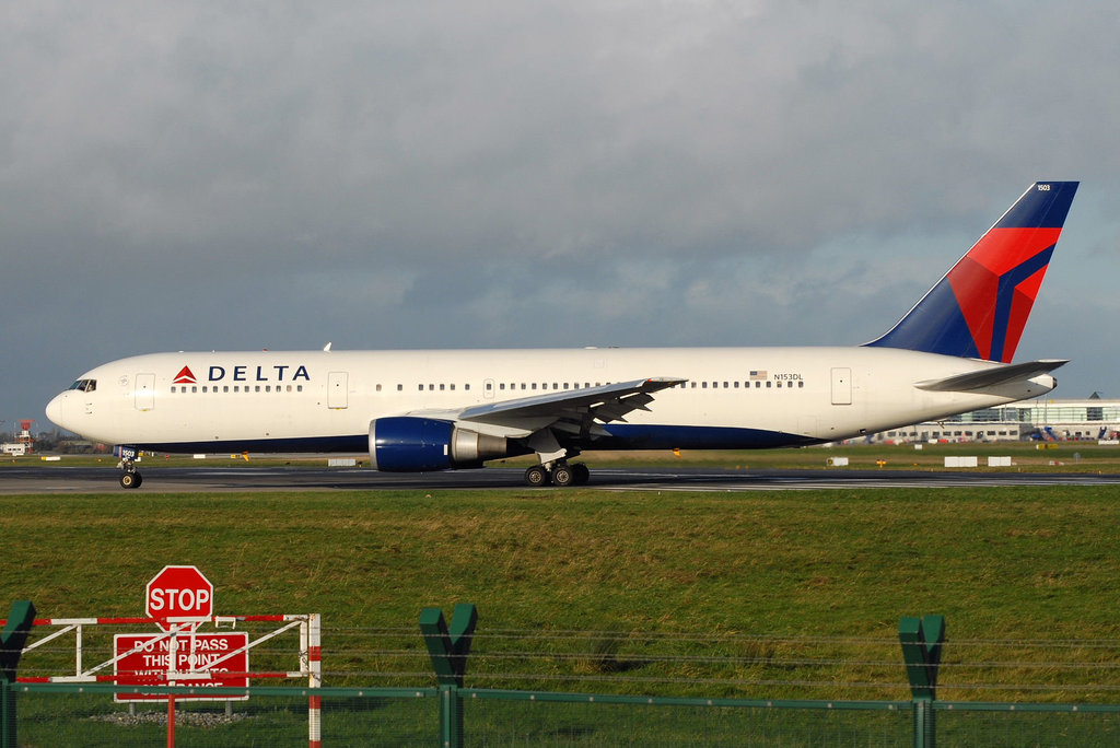 N153DL B767-3P6ER Delta Airlines