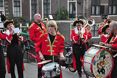 Leidens Ontzet 2011 – Band De Keietoeters entertains the waiting crowd