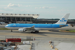 PH-AOL A330-203 KLM