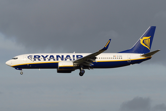 EI-EKA B737-8AS Ryanair