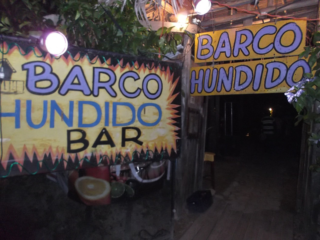 Barco Hundido Bar.