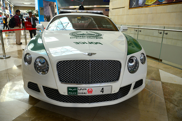 Dubai 2013 – Dubai International Motor Show – Bentley police car