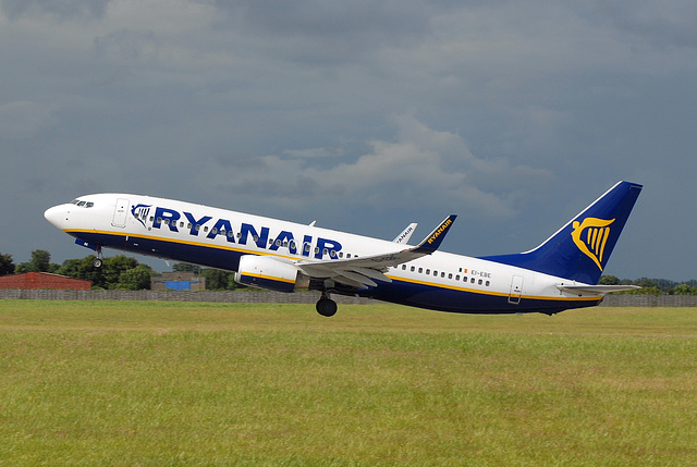 EI-EBE B737-8AS Ryanair