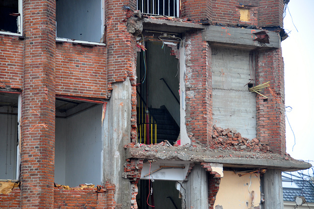 Demolition of the Van der Klaauw Laboratory